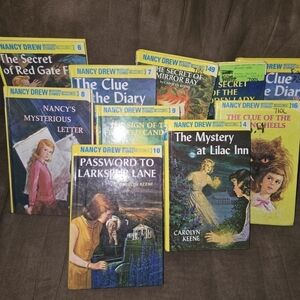 Classic Nancy Drew Deluxe Mystery Bundle – Bonus Extras Included!